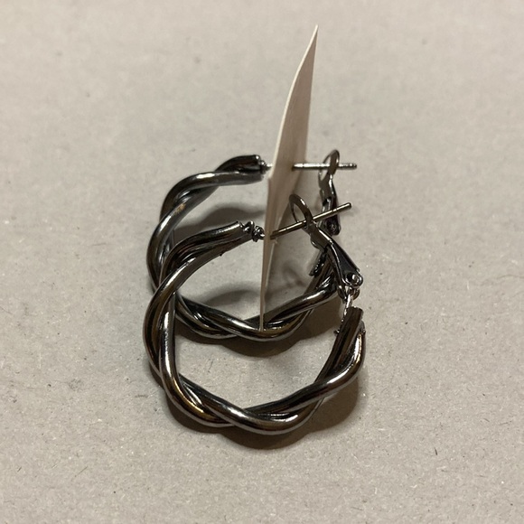 *BOGO FREE* Twisted silver hoops with clasp back - Picture 2 of 3